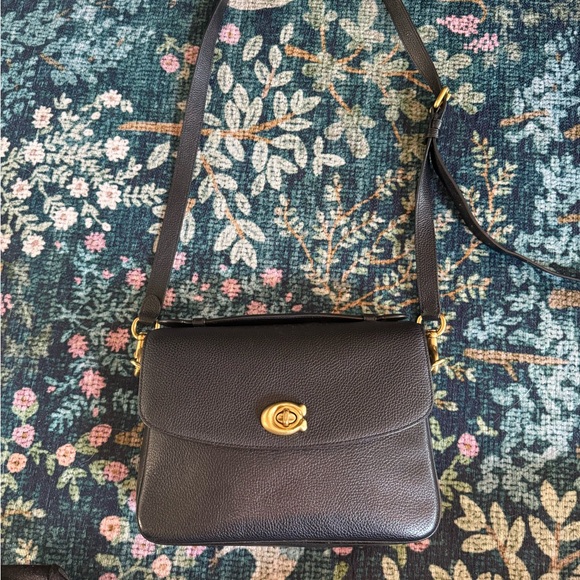 Coach Cassie 26 // Black Leather Crossbody Bag with Gold Accents 🖤🐝 - Picture 1 of 4